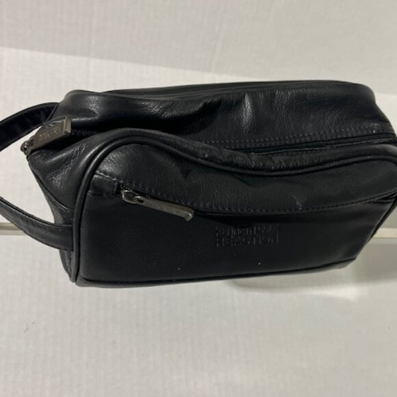 Black Faux Leather Kenneth Cole Reaction Men's Toiletry Zip Bag 9"x4"x4.5" - Picture 5 of 15